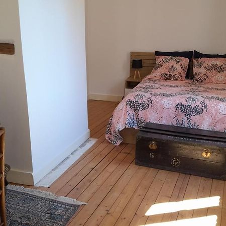 Chez Thomas Apartment เซซาน ภายนอก รูปภาพ