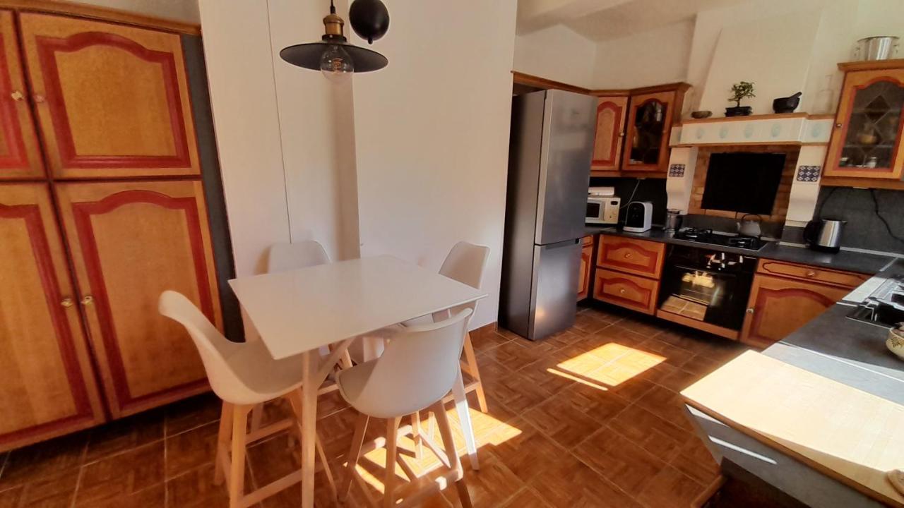 Chez Thomas Apartment เซซาน ภายนอก รูปภาพ